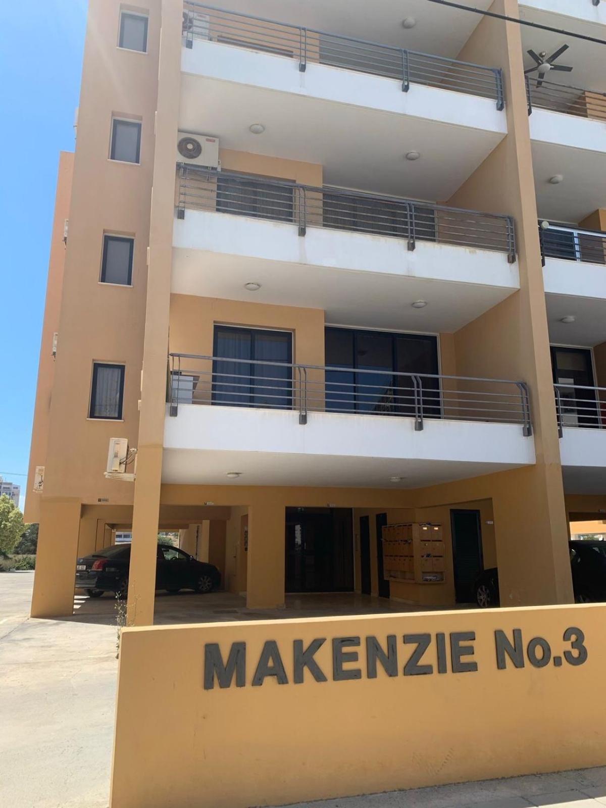 Vip Resort Apartment On Makenzie Beach Larnaca Zewnętrze zdjęcie